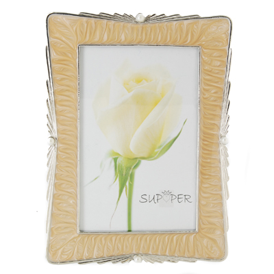 Фоторамка, 10 см х 15 см HL0003-46D Фоторамка Uniteme Ltd 2010 г ; Упаковка: коробка инфо 7540d.